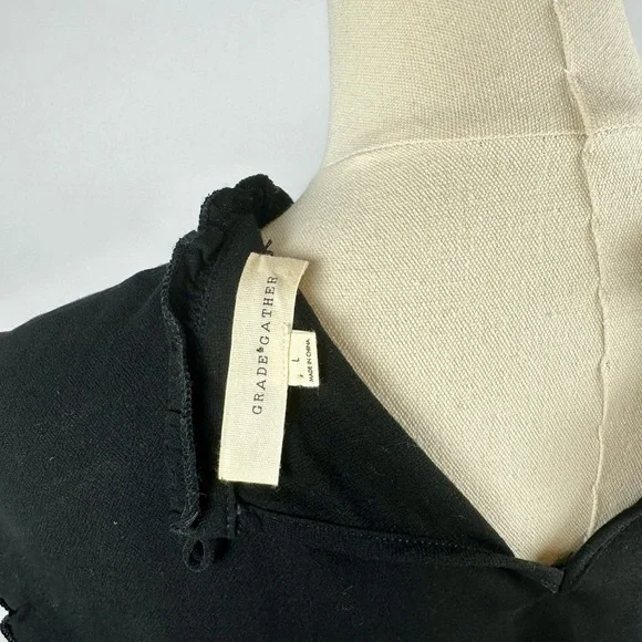 Grade & Gather Sleeveless Blouse, Black, Size L - Picture 6 of 7